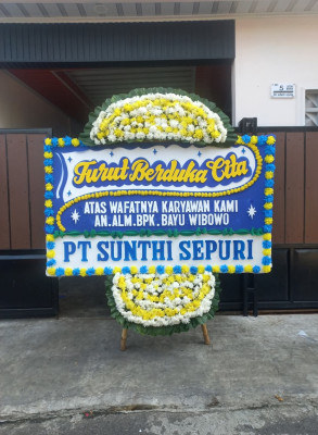 Papan Bunga Duka di Tanah Tinggi